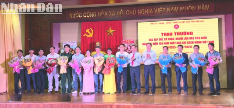 img-0305-2572-9869
