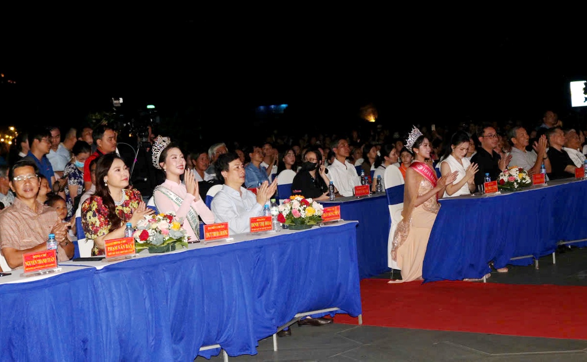 cac-dai-bieu-tham-du-chuong-trinh