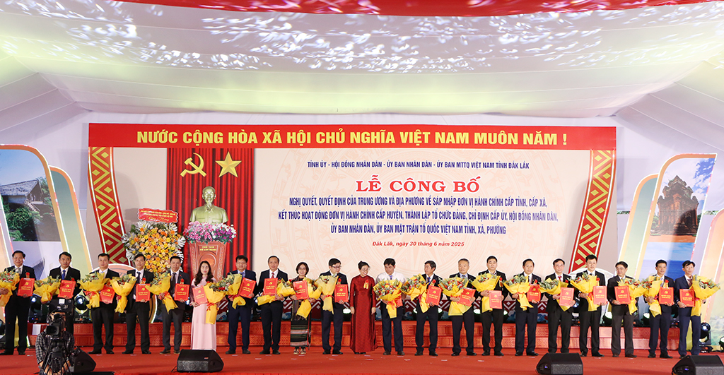 306-chi-hoa-trao